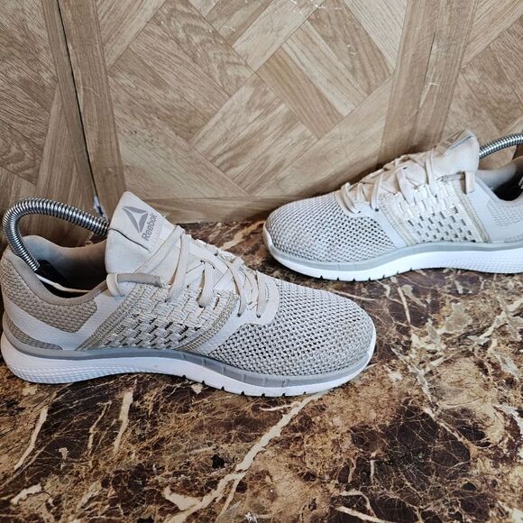 Reebok women's classic running gray shoes size 6.5.     192 - Picture 5 of 11
